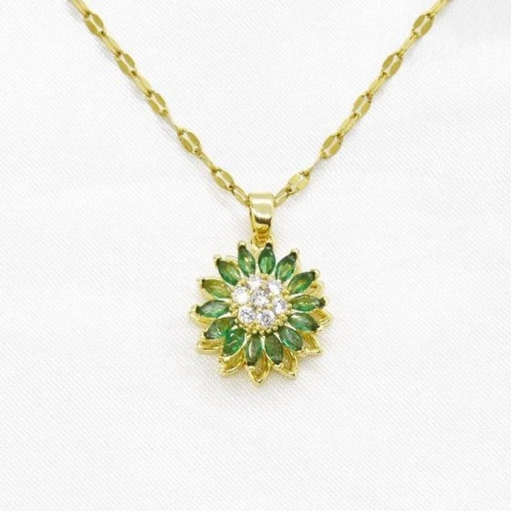 Emerald Green Crystal Flower Spinner Pendant Necklace